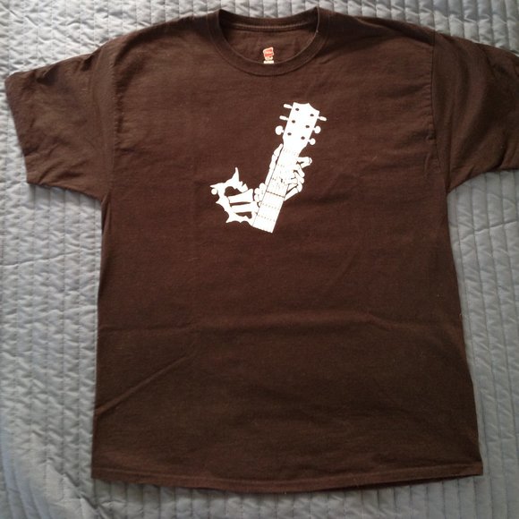 GUITAR HERO - SKELETON HAND GUITAR - XL T-SHIRT - Picture 2 of 3